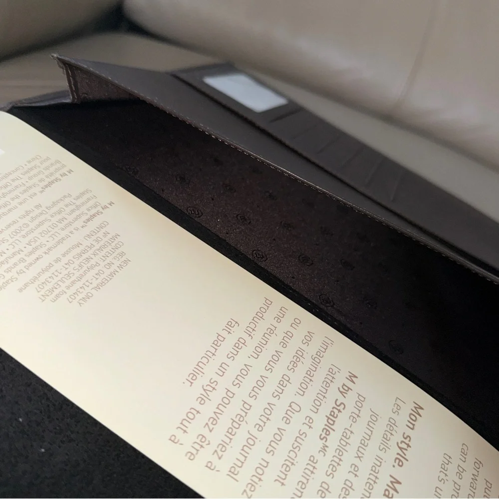 New Padfolio Brown Leather with Notepad, M by Staples with Interior Slit Pockets
